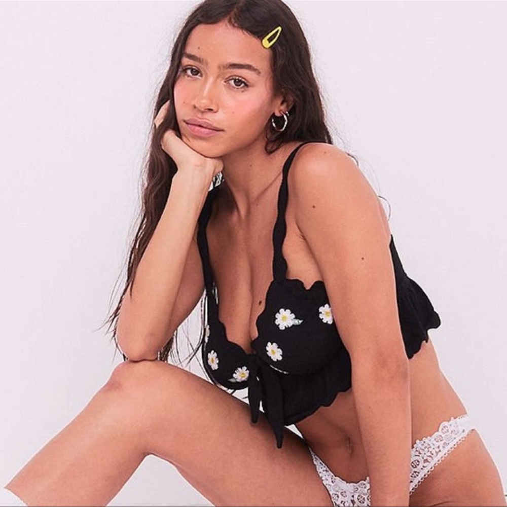 For Love and Lemons Black Ruffle Frill Trim Daisy Floral Embroidered Crop Top